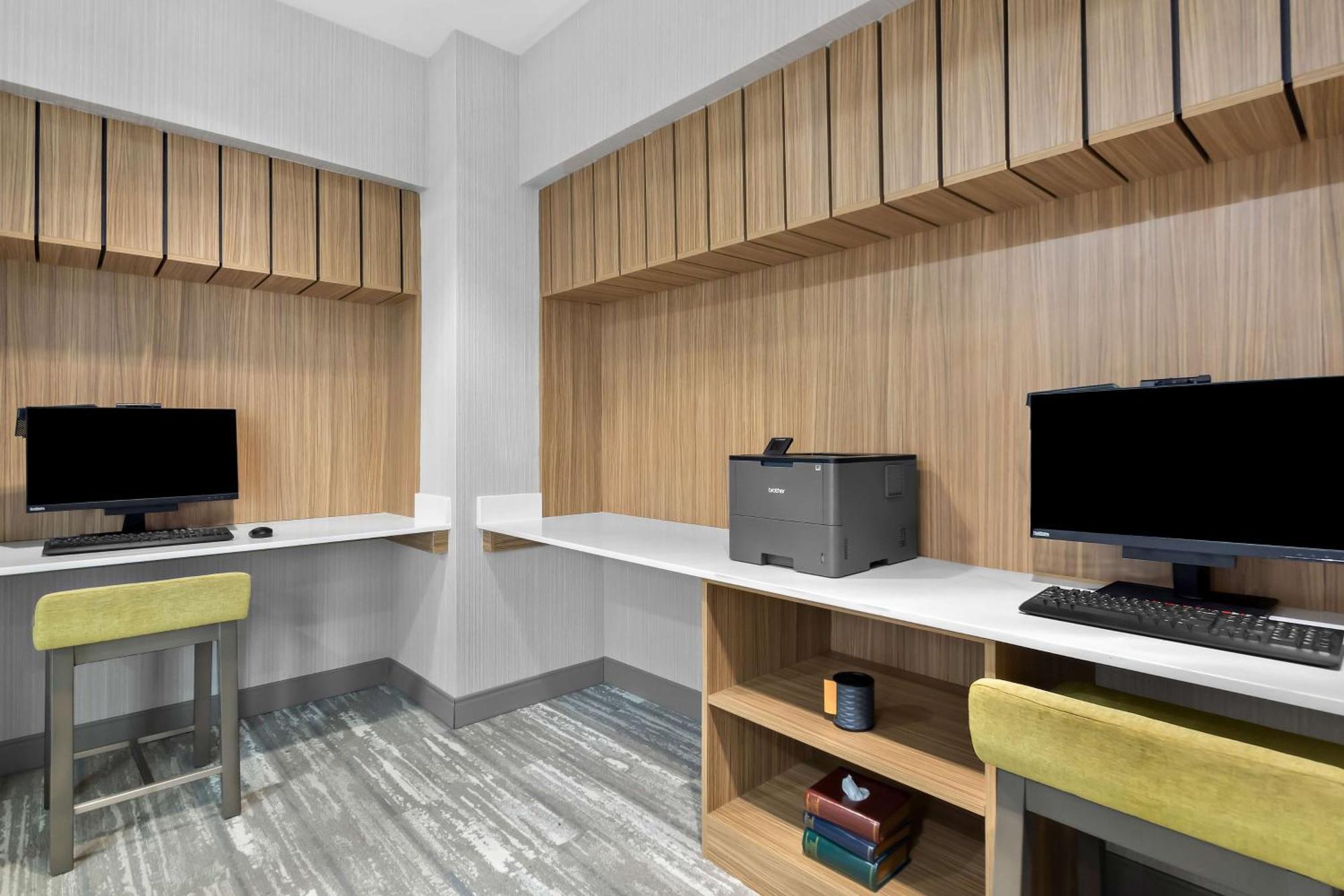 Hilton Garden Inn Lexington ג'ורג'טאון מראה חיצוני תמונה