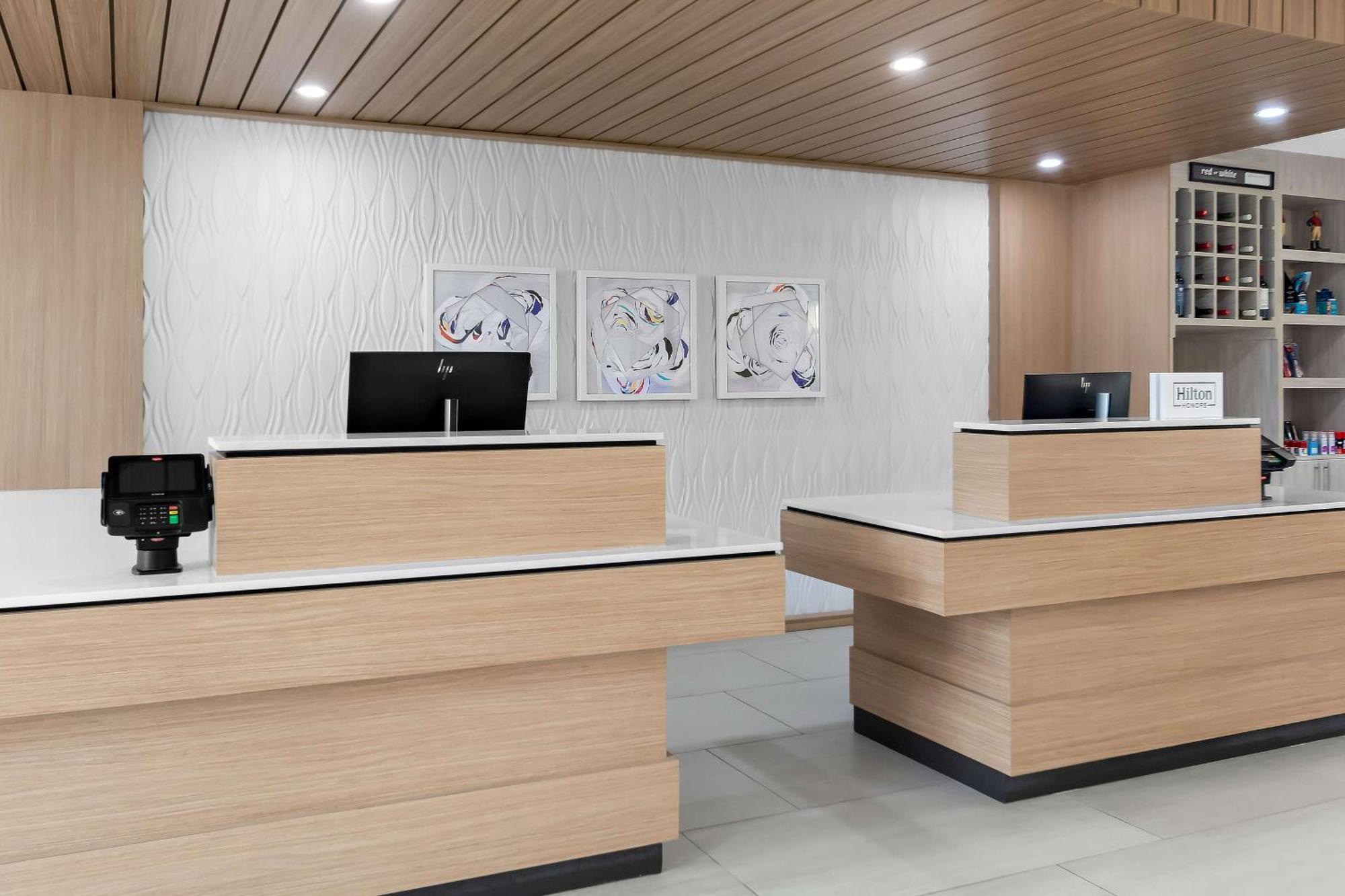 Hilton Garden Inn Lexington ג'ורג'טאון מראה חיצוני תמונה
